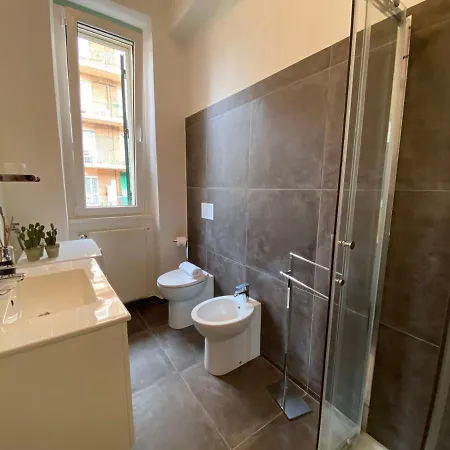 Via Benzi Apartamento Como