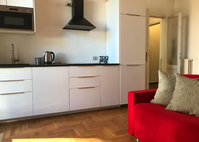 Via Benzi アパート *