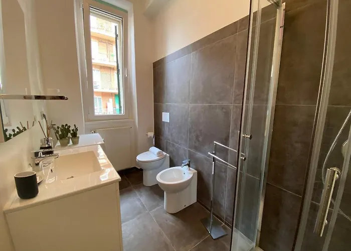 Via Benzi Lägenhet Como